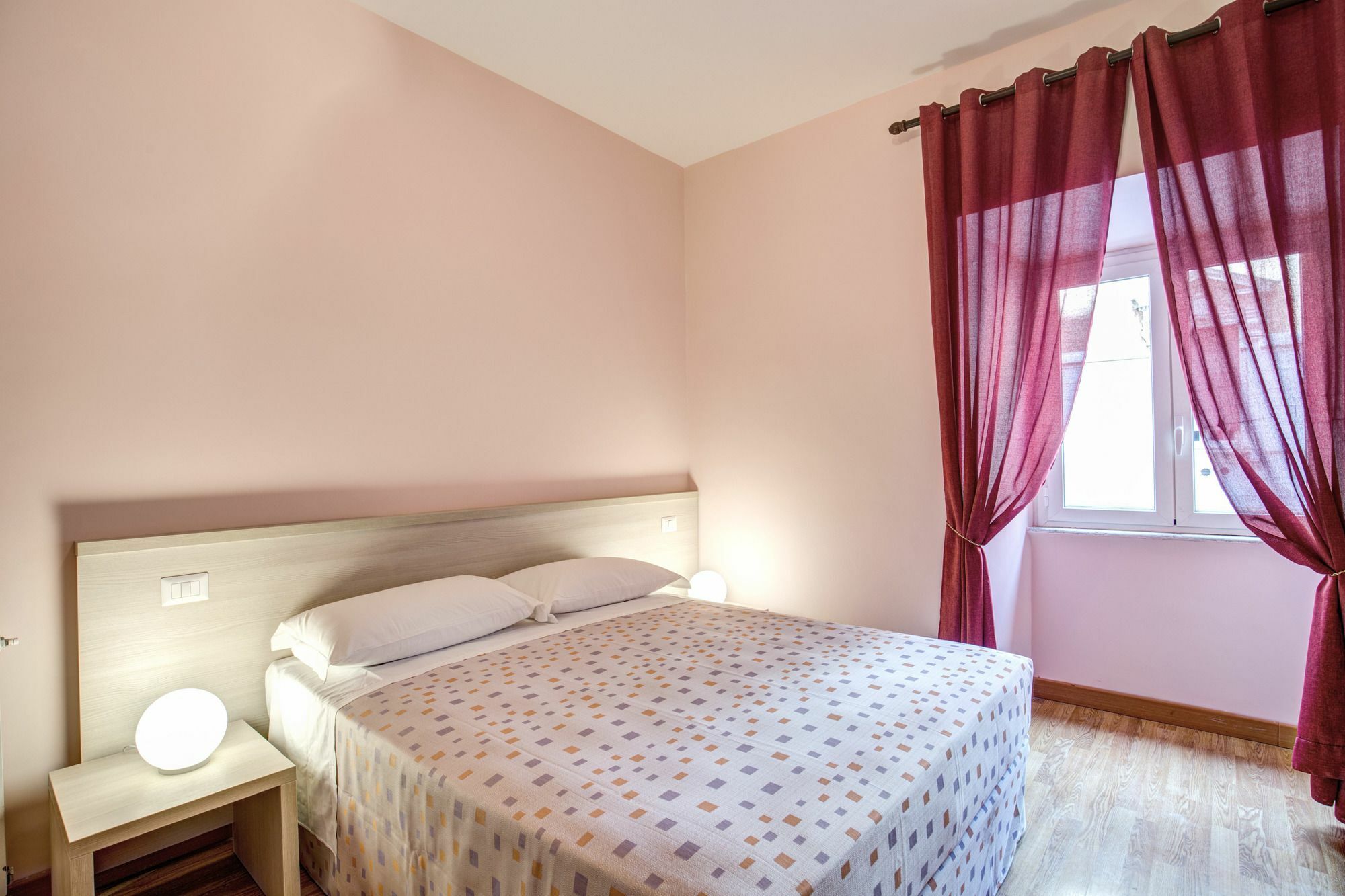 Nuova Monaco Hotel Rom